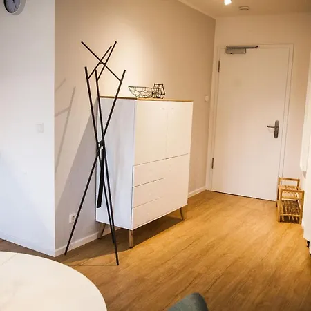 בית נופש Narrow Luzin Modern Retreat *