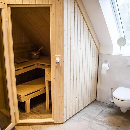 Narrow Luzin Modern Retreat *